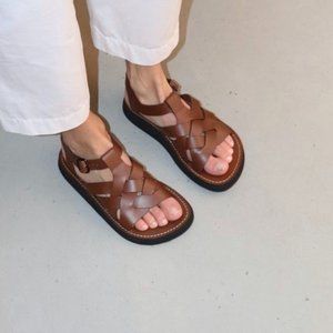 Brand new unisex HEREU Beltra fisherman sandals in cappuccino, size 39
